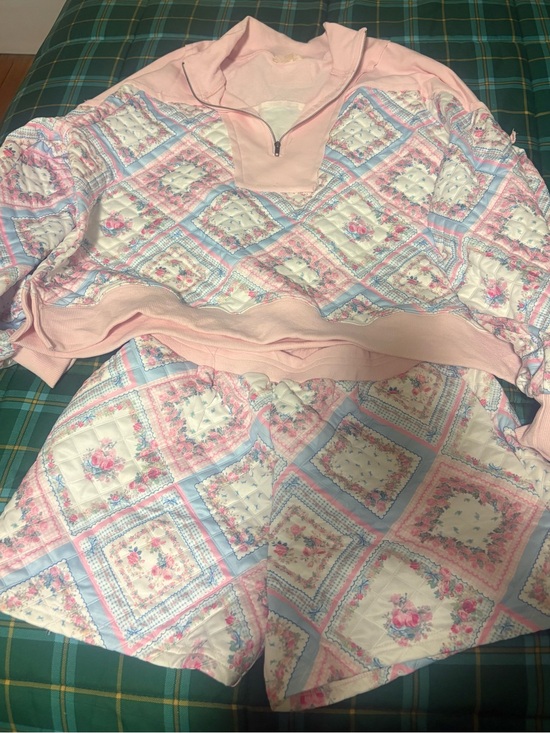 Rareraw Other - Women’s Pink Floral Quilted Top and Shorts Set